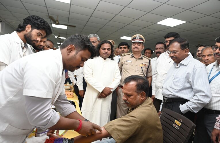 Visakhapatnam Police hold free medical camp for auto drivers