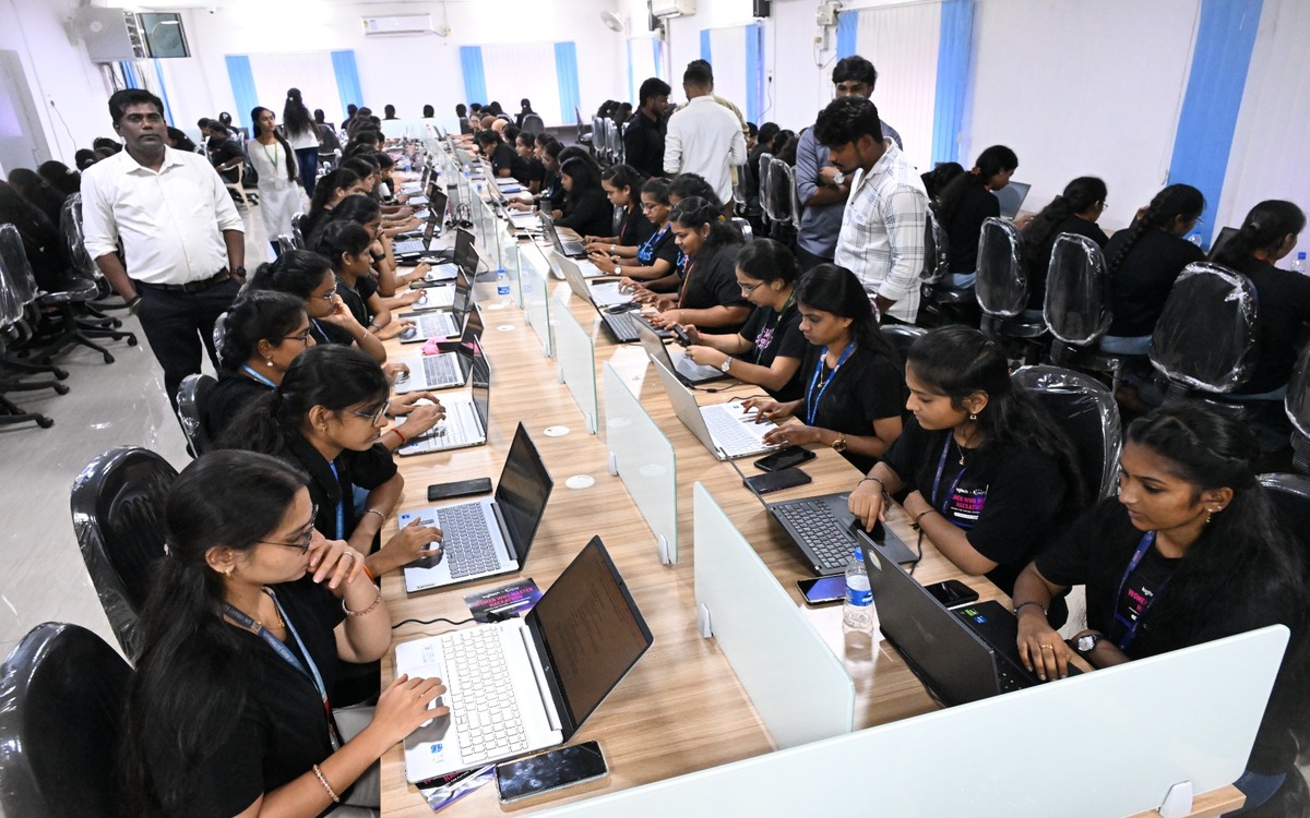 Women’s hackathon draws strong response from engineering students