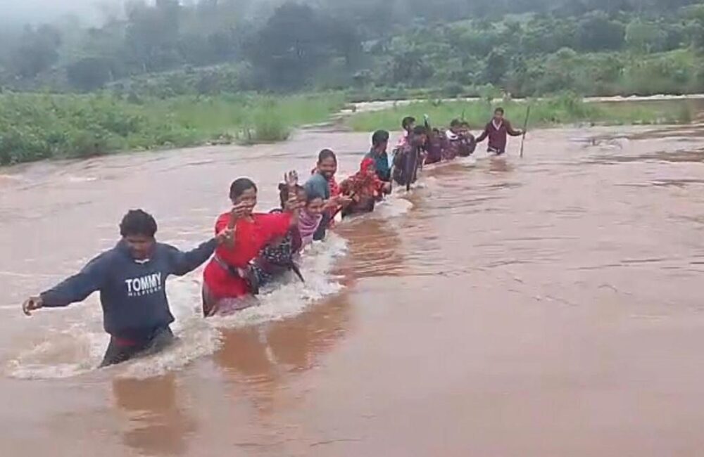 Swollen streams cut off tribal hamlets in ASR