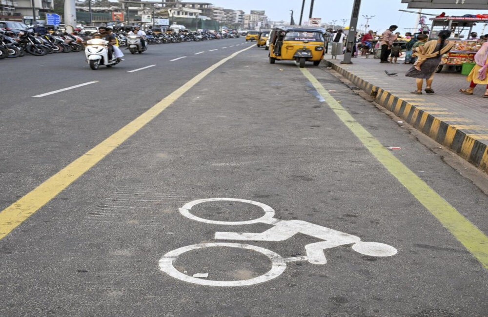 GVMC lays cycling track along Beach Road