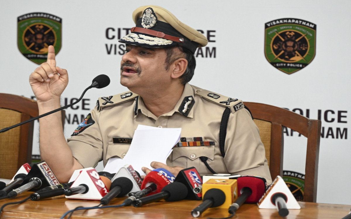 Visakhapatnam police introduce QR code facility to track PVC applications