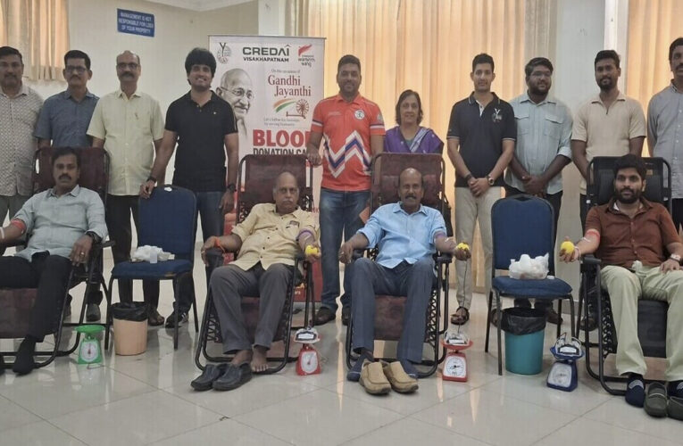 CREDAI holds blood donation camp to mark Gandhi Jayanti