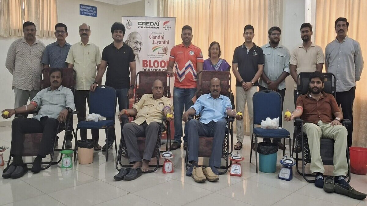 CREDAI holds blood donation camp to mark Gandhi Jayanti
