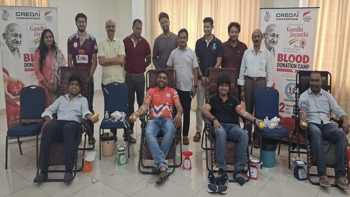 CREDAI holds blood donation camp to mark Gandhi Jayanti